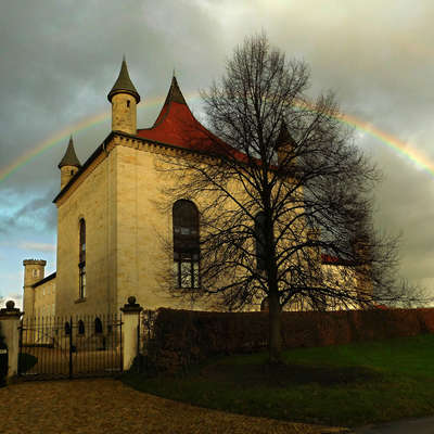 Bild vergrößern: Schloss-Derneburg-Regenbogen